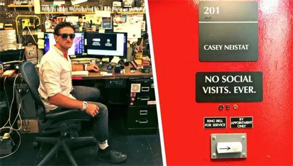 他高中輟學(xué)，憑借短廣告片制作躍身全球最火視頻博主